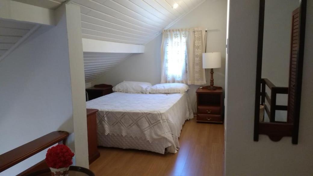 Condominio Floresta Negra Apartamento *